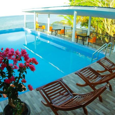 Fx72 Beach Resort Maumere Dış mekan fotoğraf