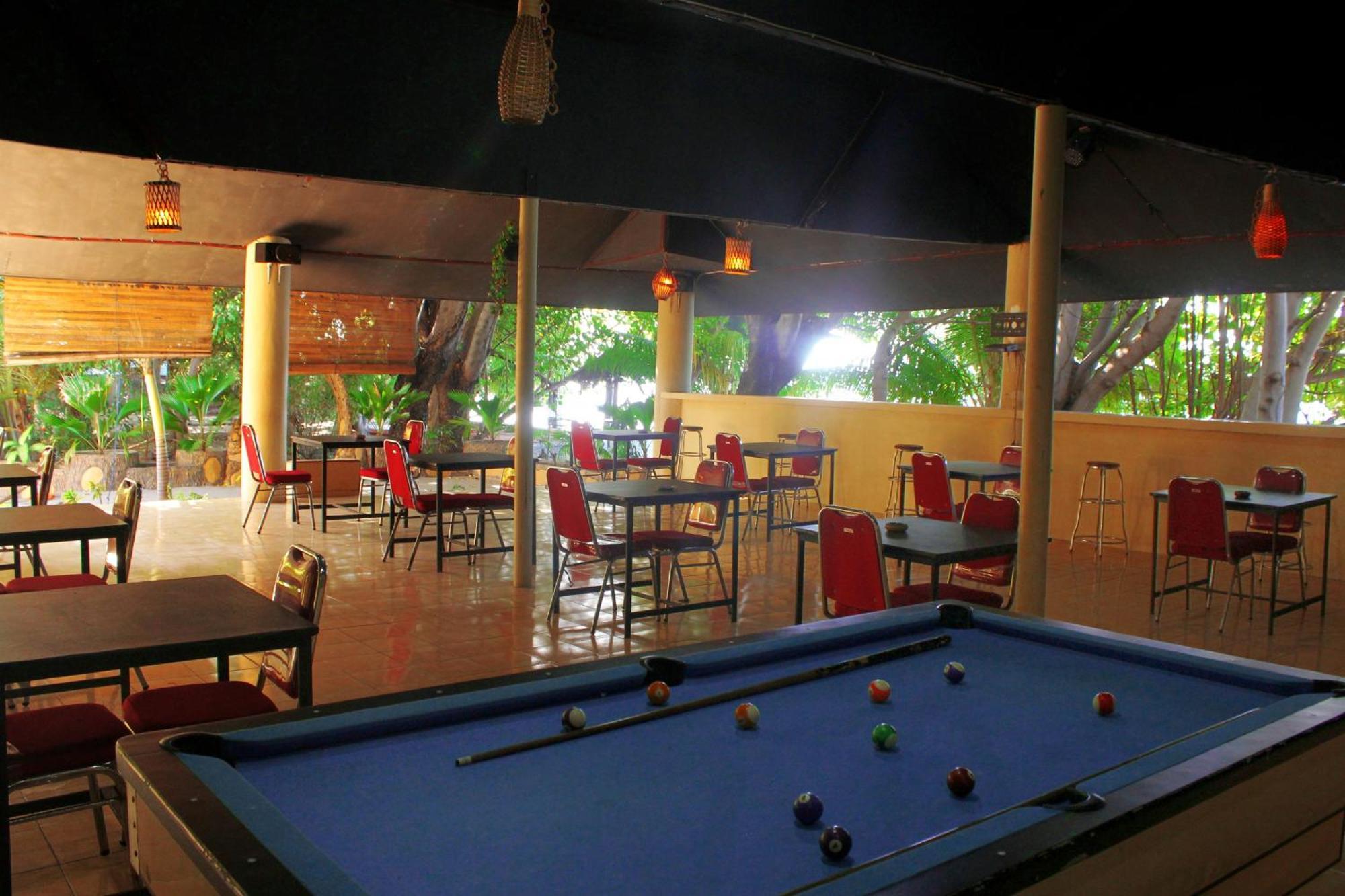 Fx72 Beach Resort Maumere Dış mekan fotoğraf