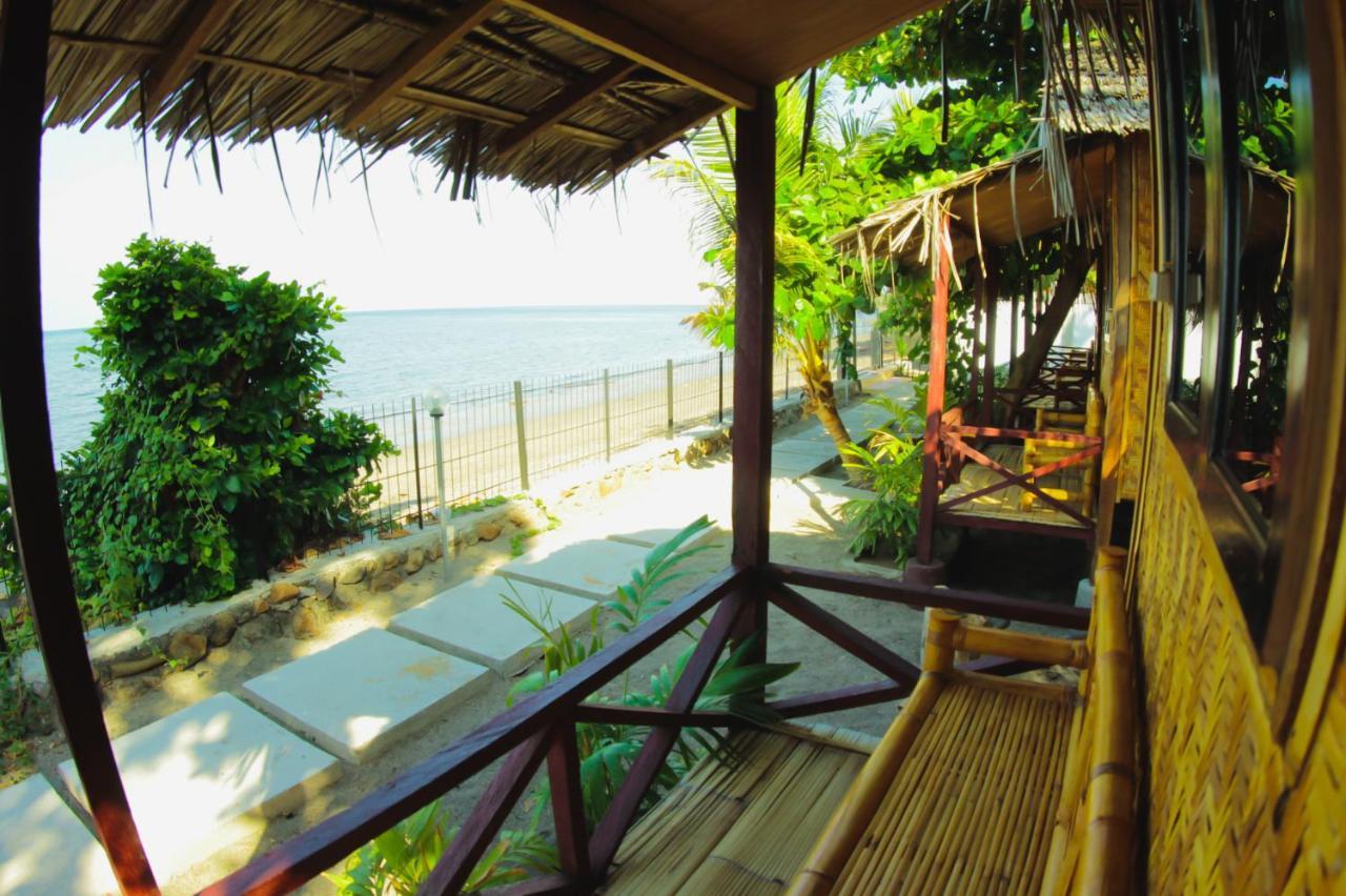 Fx72 Beach Resort Maumere Dış mekan fotoğraf