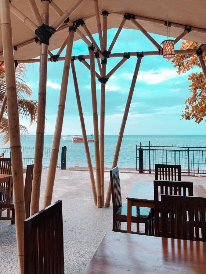 Fx72 Beach Resort Maumere Dış mekan fotoğraf